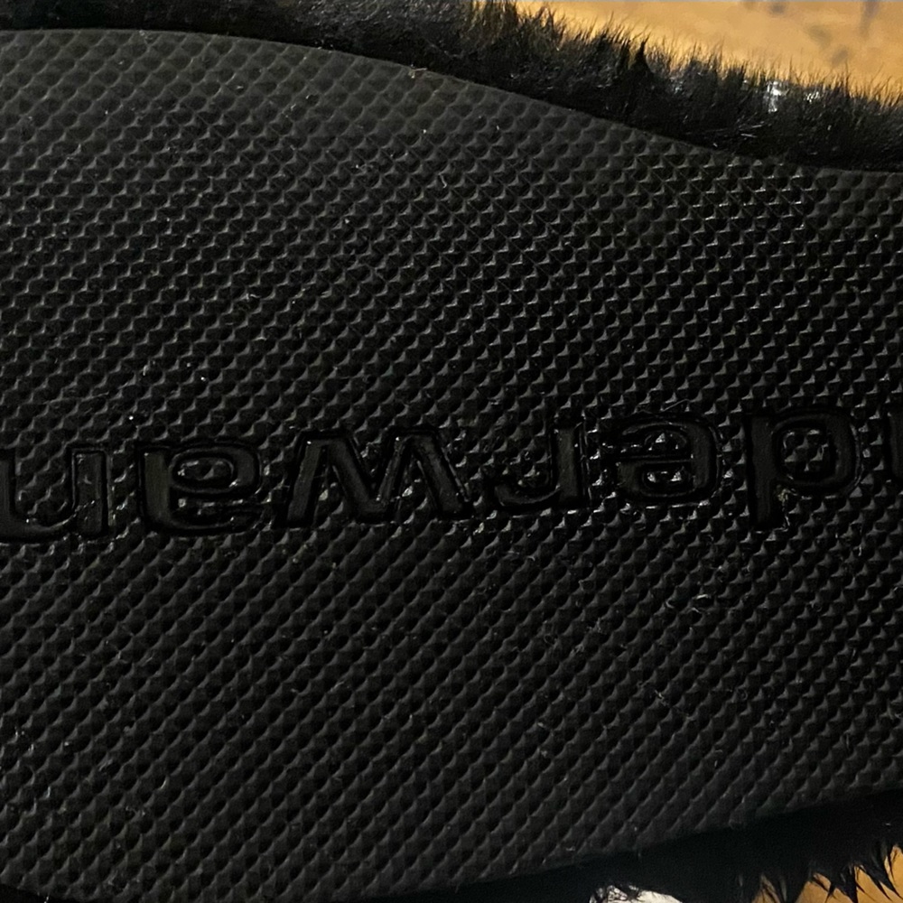 Alexander want sandals